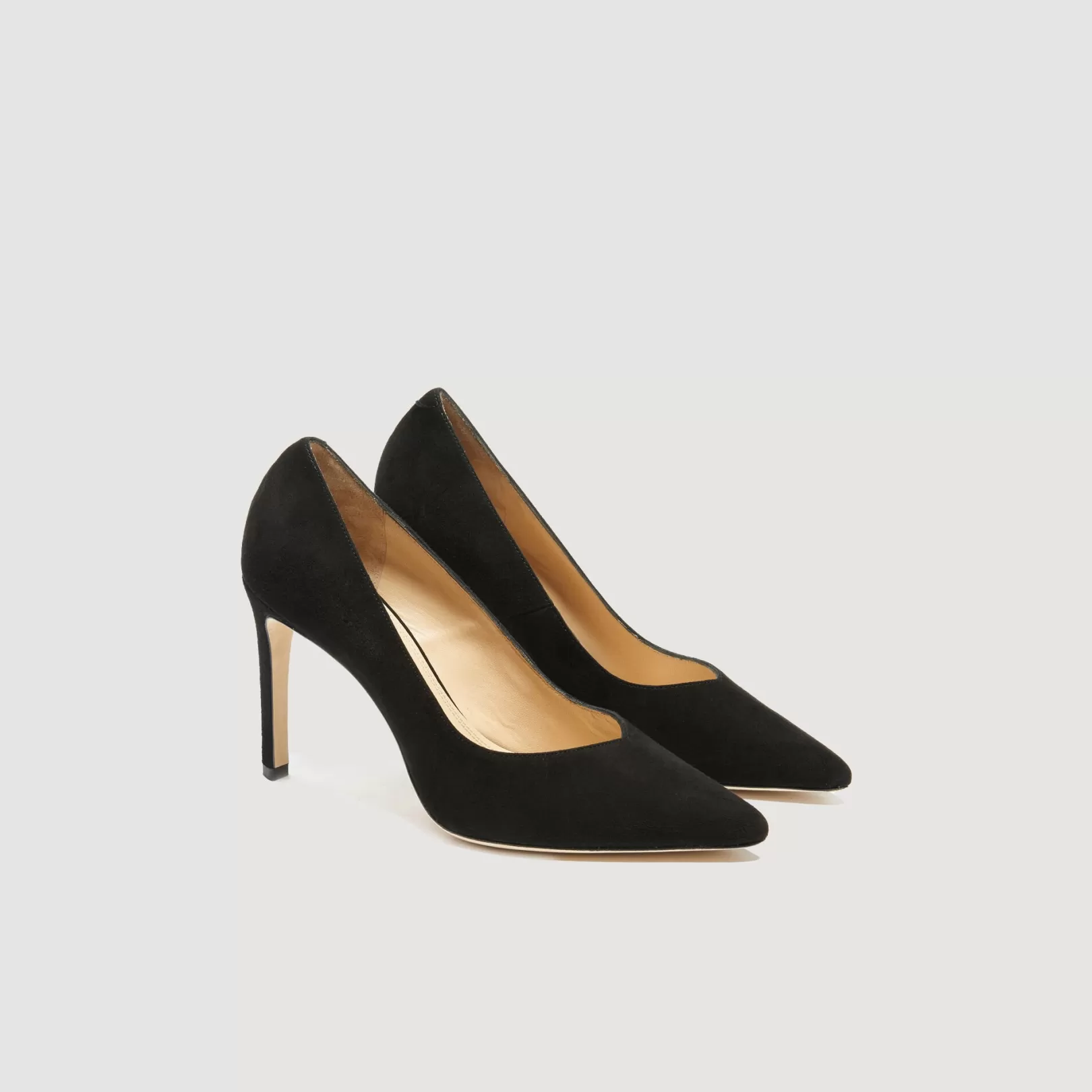 Heels*Sandro Heels V-cut pumps